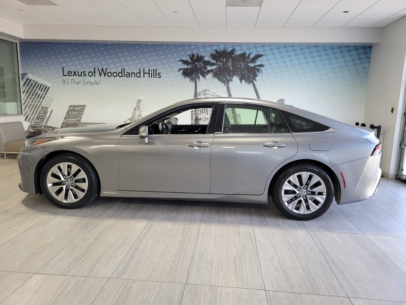 2021 Toyota Mirai XLE photo 2