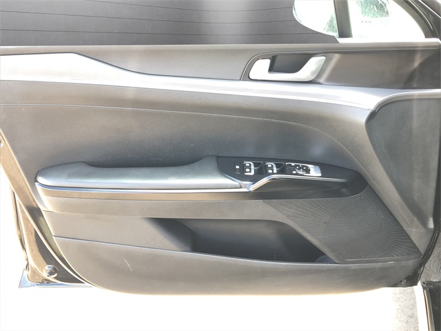 2023 Kia K5 LXS photo 11