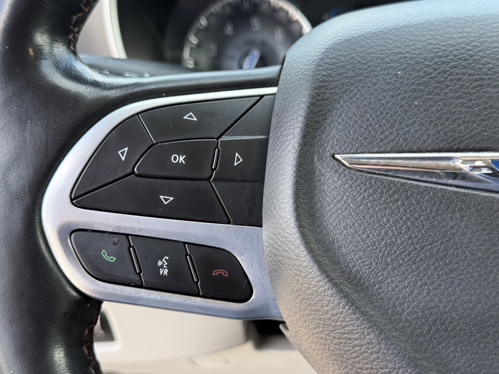 2020 Chrysler Pacifica Touring L photo 23