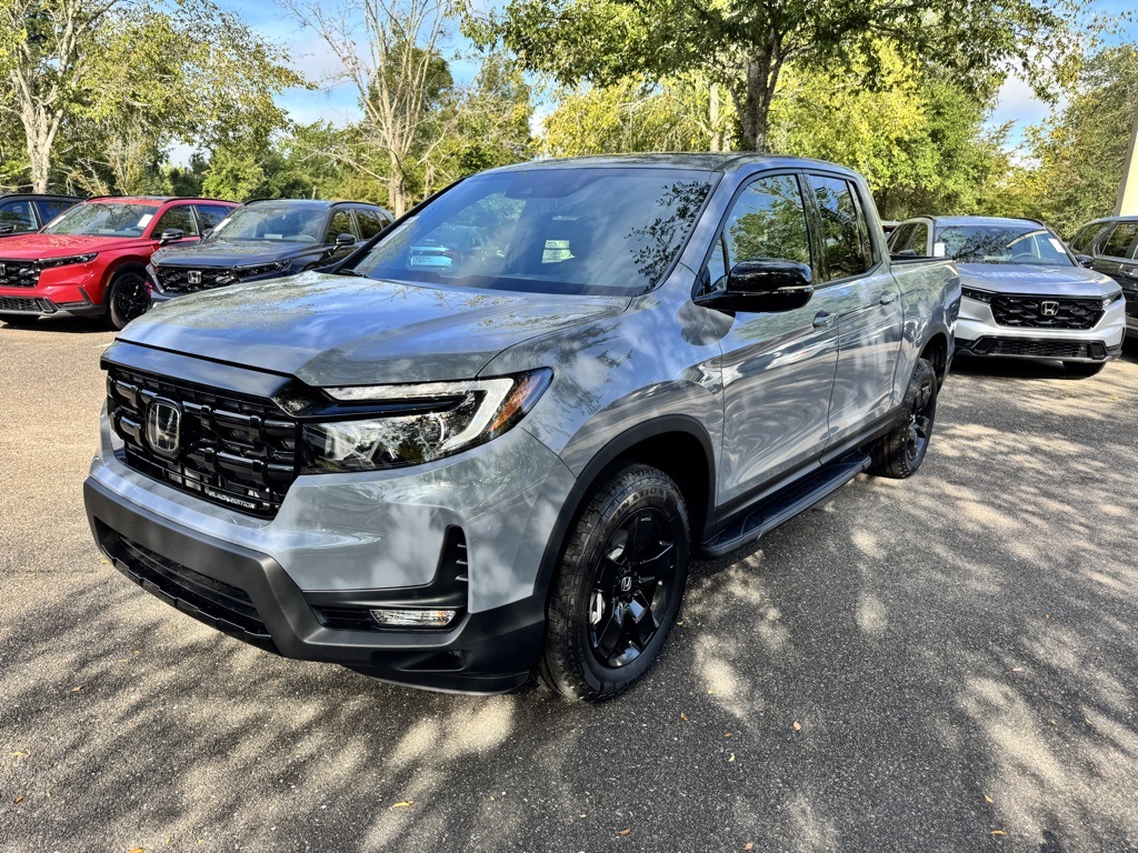 2025 Honda Ridgeline Black Edition photo 3