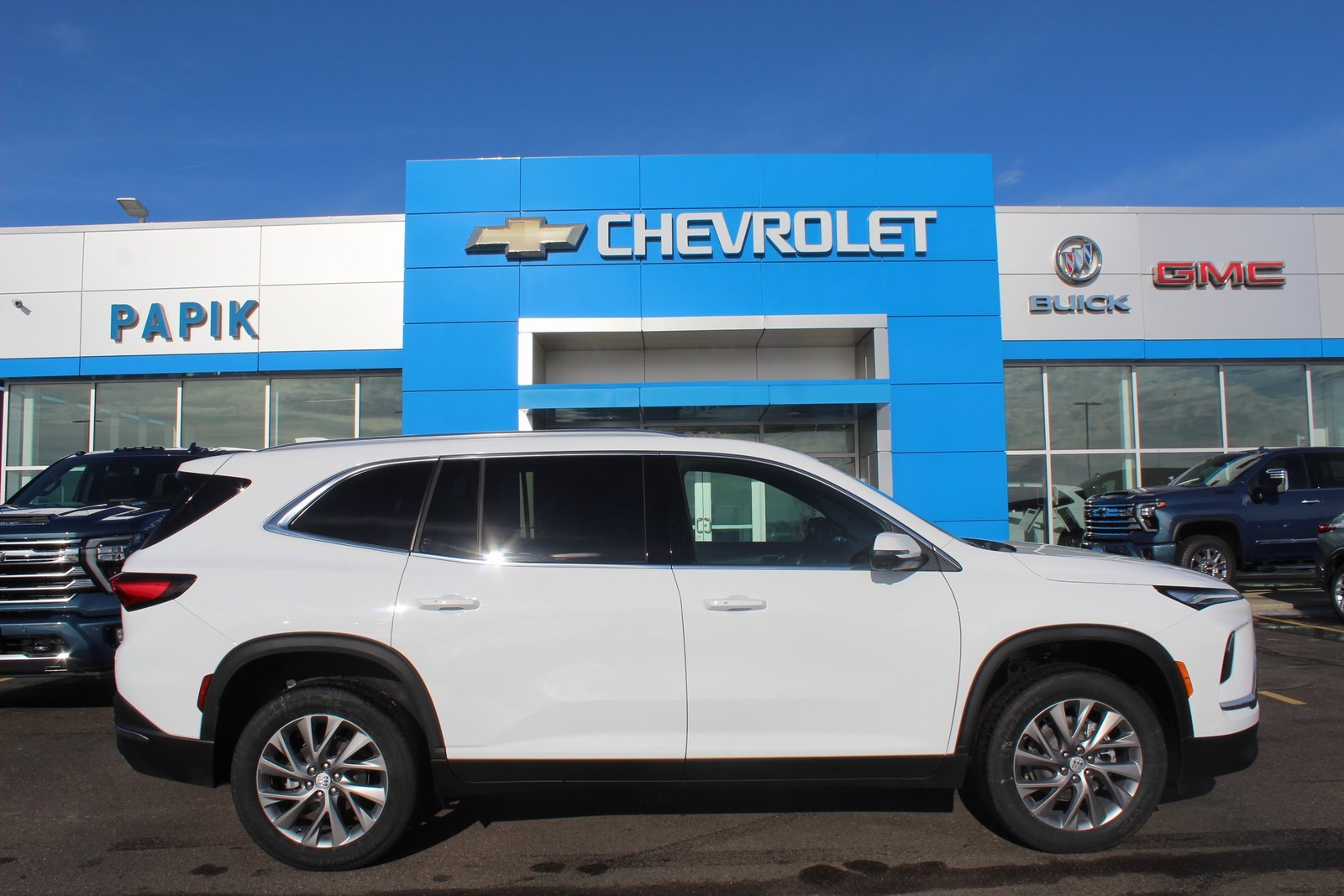 2026 Buick Enclave Preferred's photo