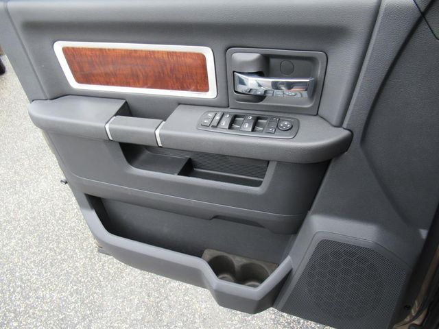 2010 Ram 2500 Laramie photo 21