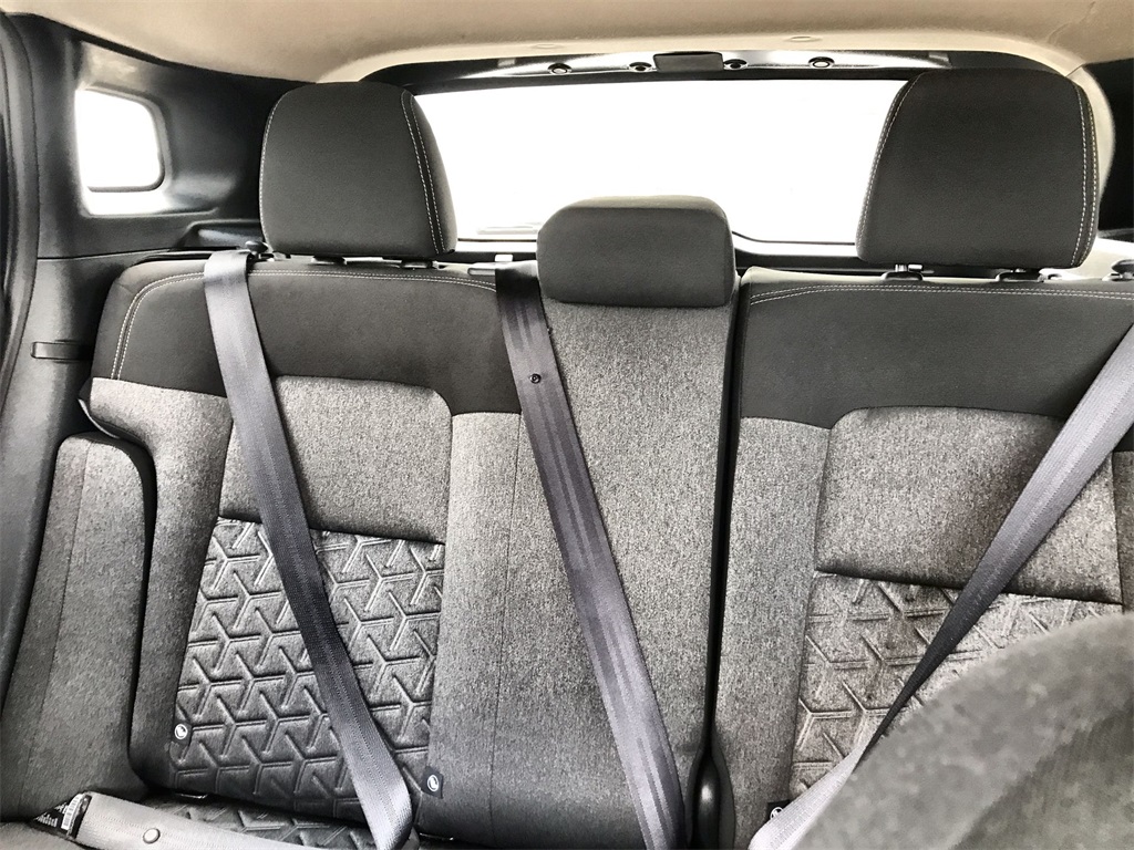 2025 Nissan Kicks SV photo 20