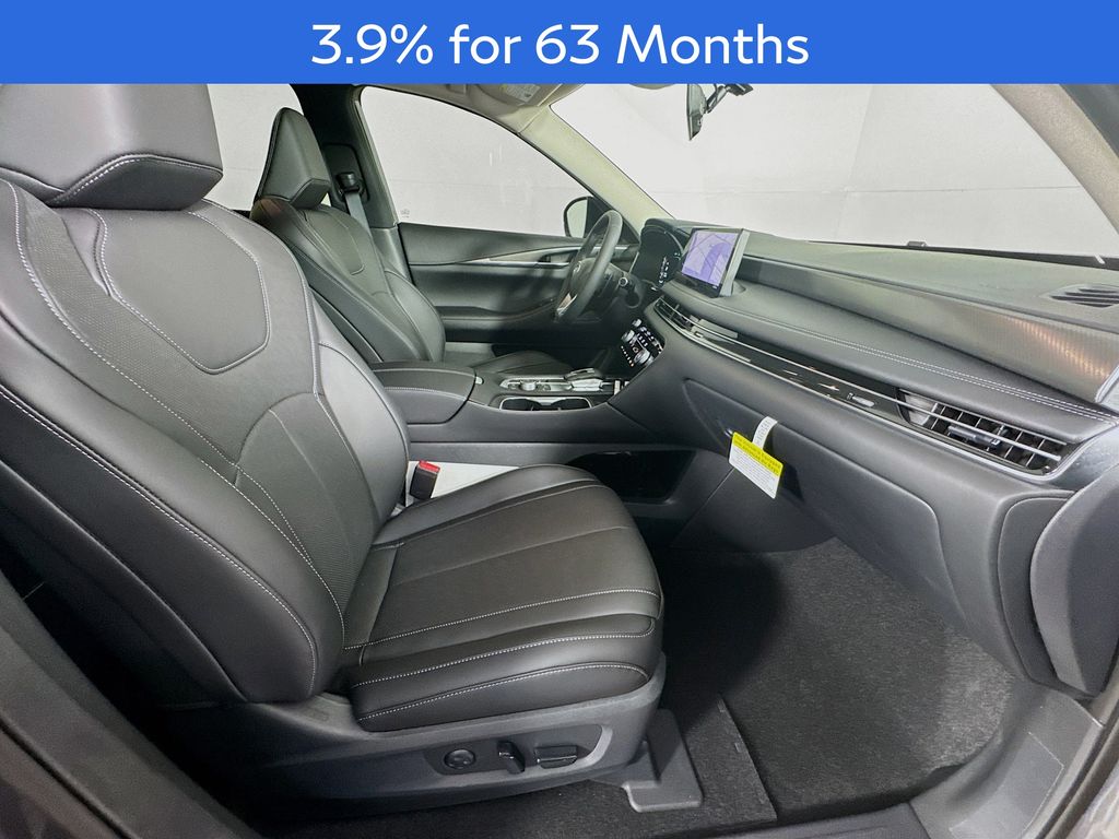 2026 Infiniti QX60 Pure photo 32