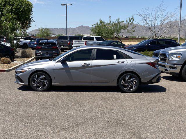 2025 Hyundai Elantra SEL Sport photo 6