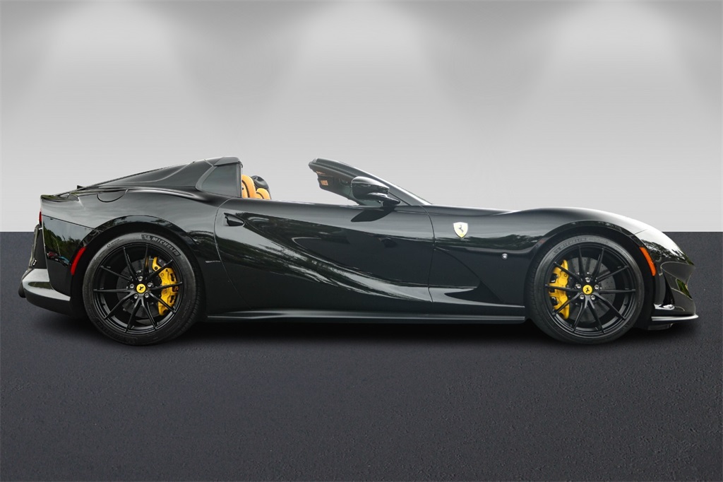 2023 Ferrari 812 GTS Base photo 2