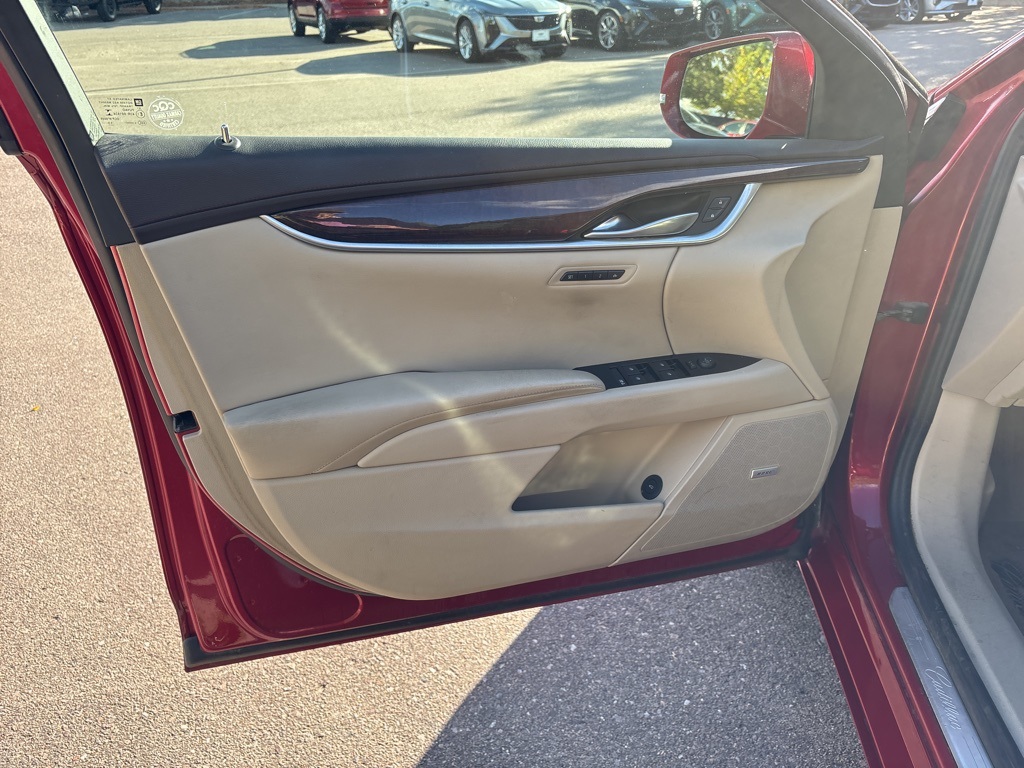 2014 Cadillac XTS Luxury photo 9