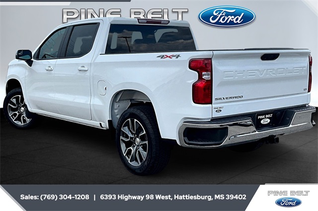2023 Chevrolet Silverado 1500 LT photo 2