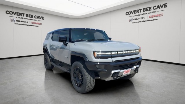 2026 GMC HUMMER EV 2X's photo