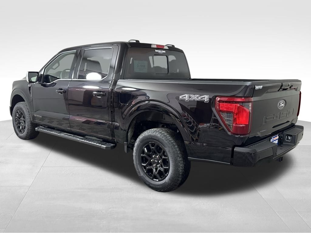 2025 Ford F-150 XLT photo 4