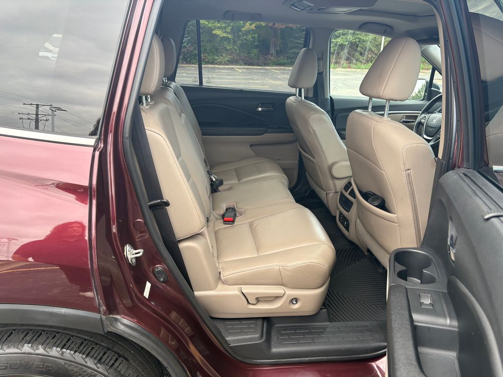 2016 Honda Pilot EX-L photo 4