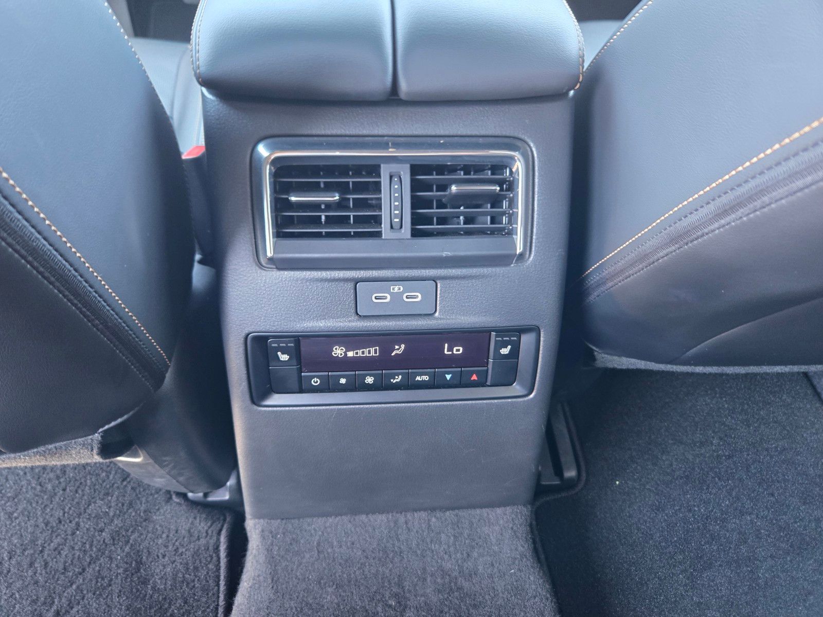 2025 Mazda CX-70 Premium Plus photo 11