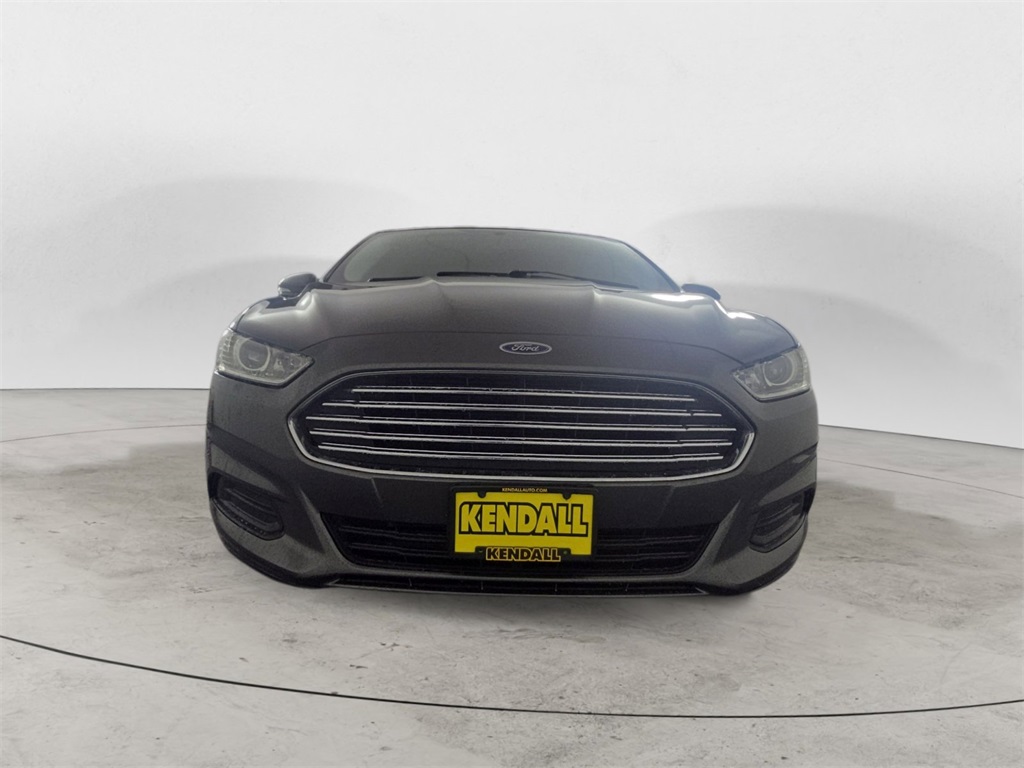 2016 Ford Fusion SE photo 8