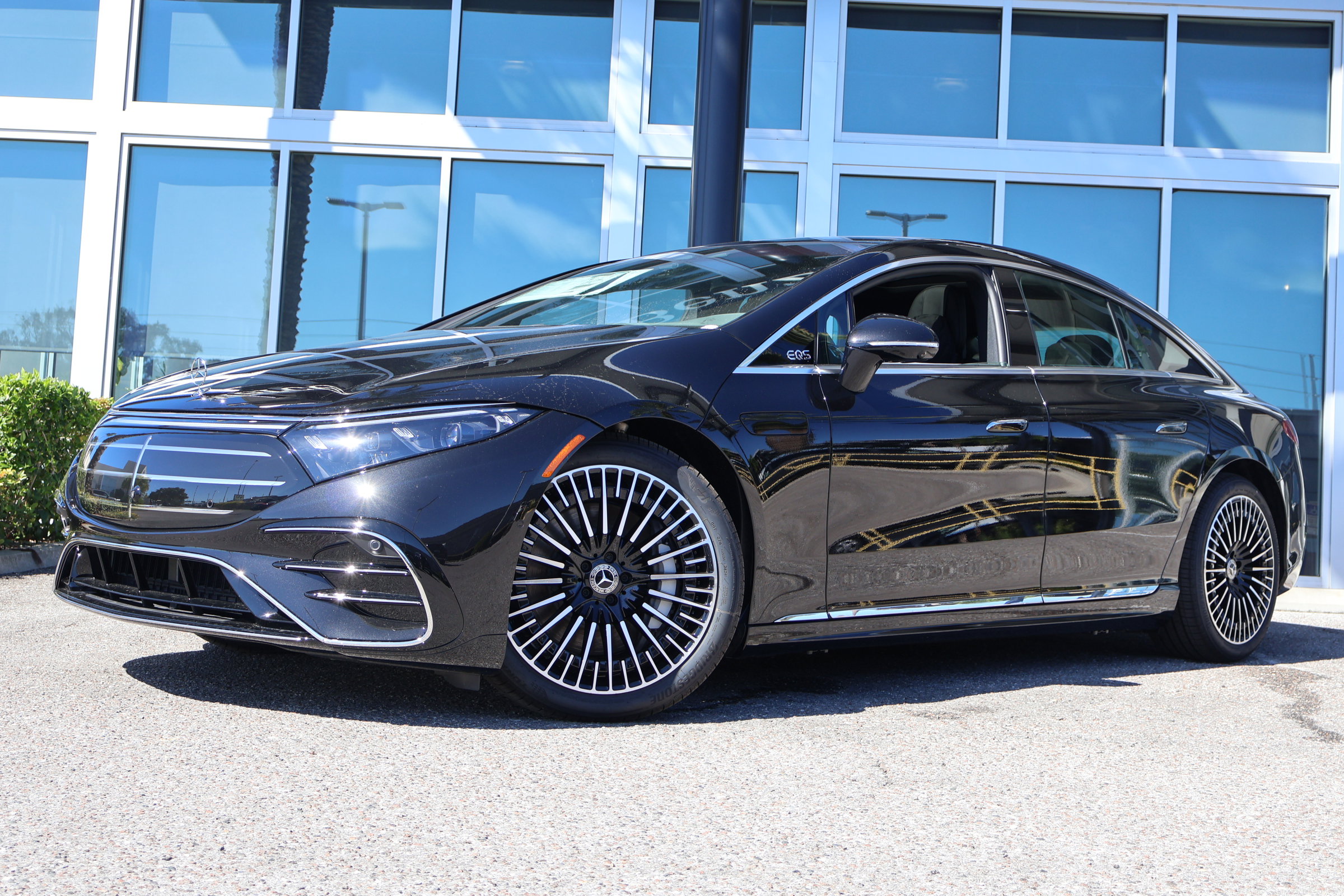 2026 Mercedes Benz EQS Sedan 450 photo 2