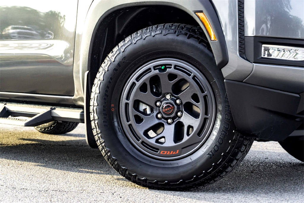 2026 Nissan Frontier PRO-X photo 2