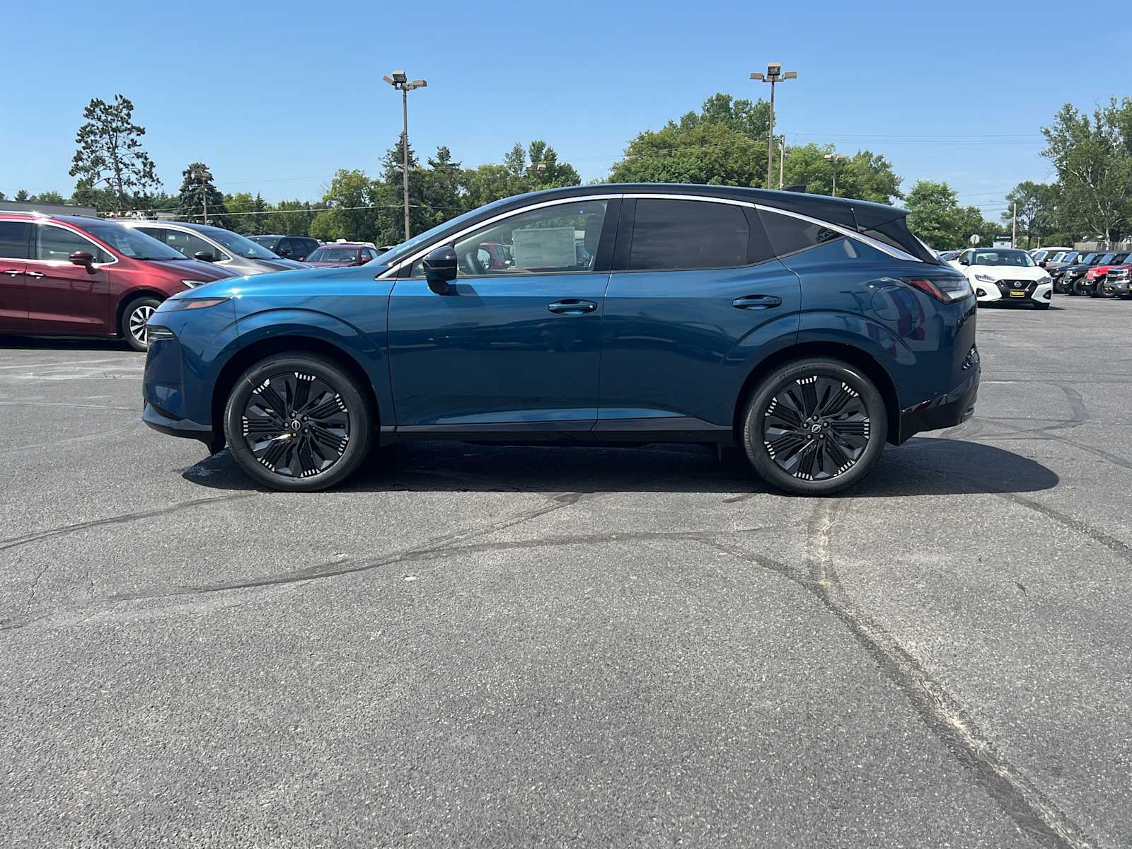 2025 Nissan Murano Platinum photo 4
