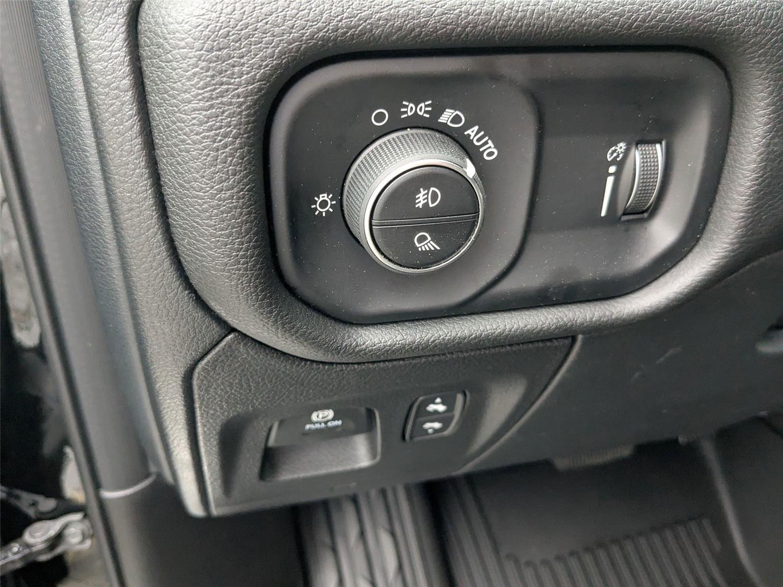 2025 Ram 1500 Big Horn photo 13