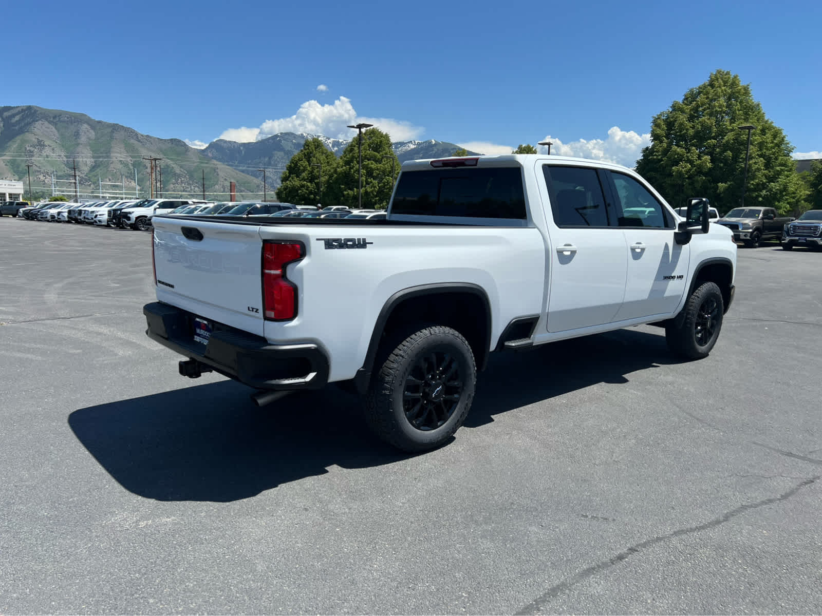 2025 Chevrolet Silverado 3500HD photo 5