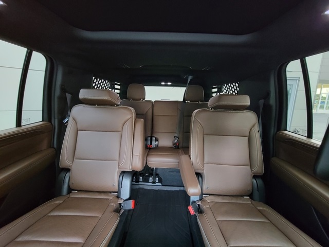 2021 Chevrolet Suburban High Country photo 27