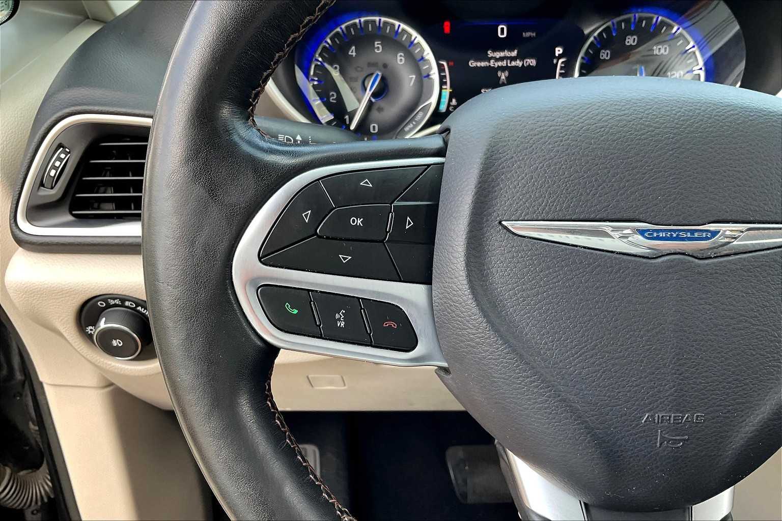 2020 Chrysler Pacifica Touring Plus photo 20