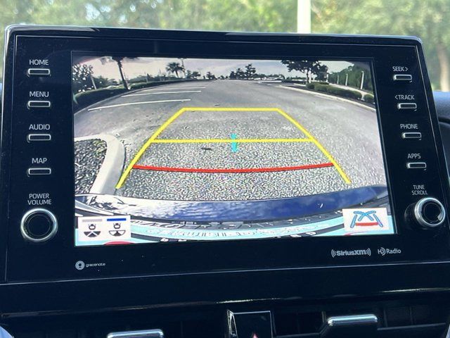 2022 Toyota Camry XLE photo 9