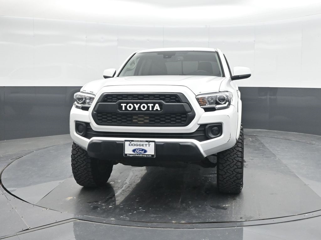 2018 Toyota Tacoma SR5 photo 4