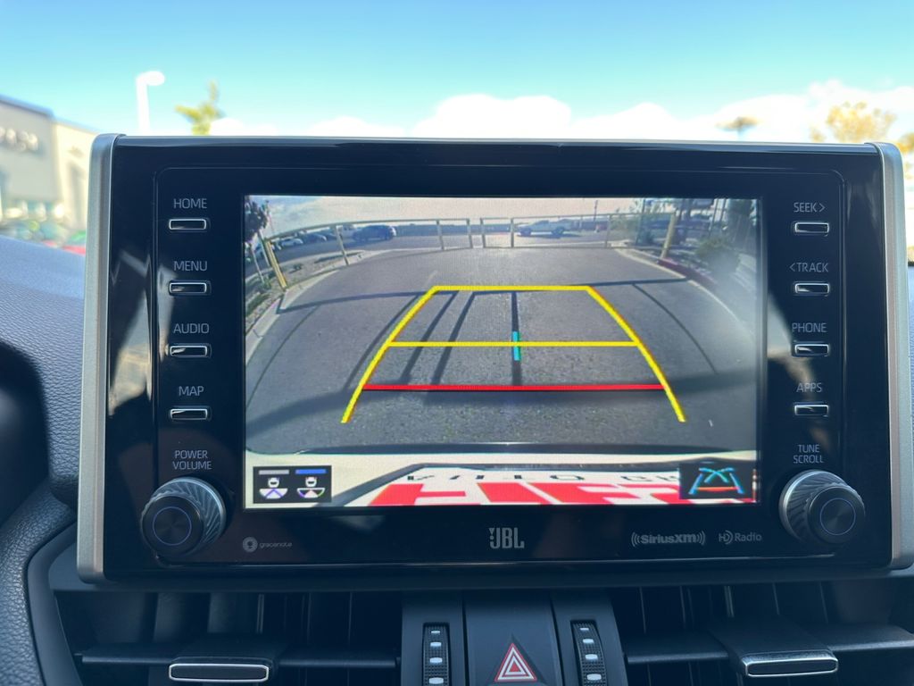 2020 Toyota RAV4 Hybrid XSE photo 24