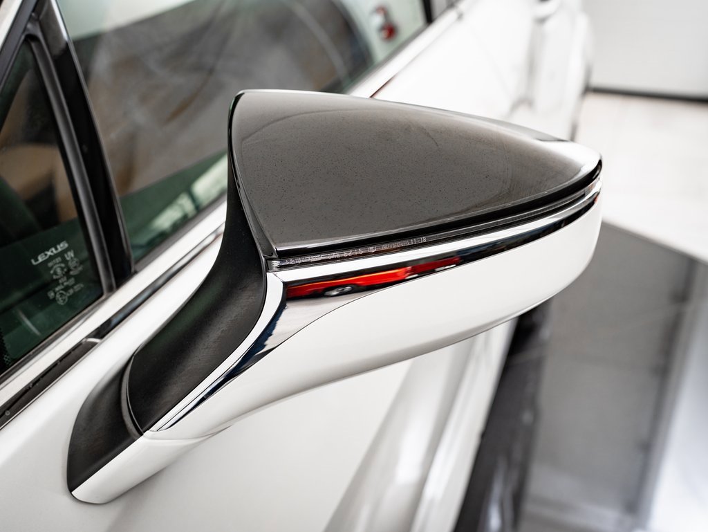 2025 Lexus UX Premium photo 16