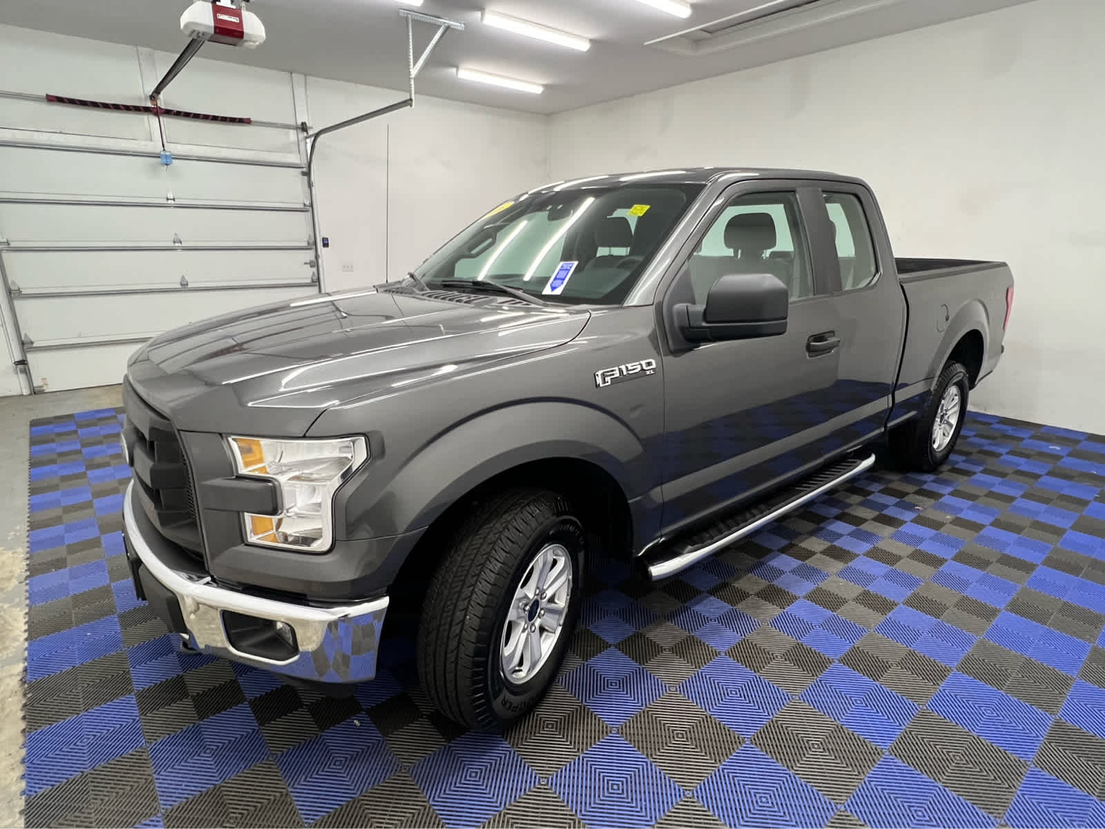 2016 Ford F-150 XL photo 4