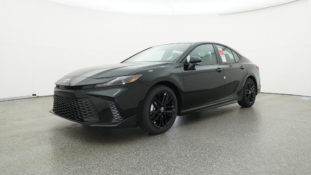 2025 Toyota Camry SE photo 3