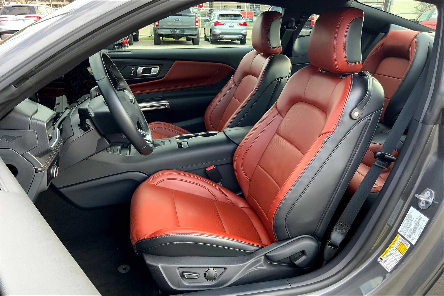 2024 Ford Mustang EcoBoost Premium photo 6