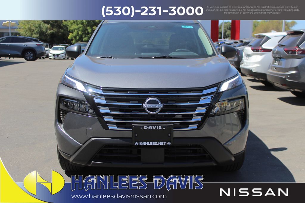 2026 Nissan Rogue S photo 3