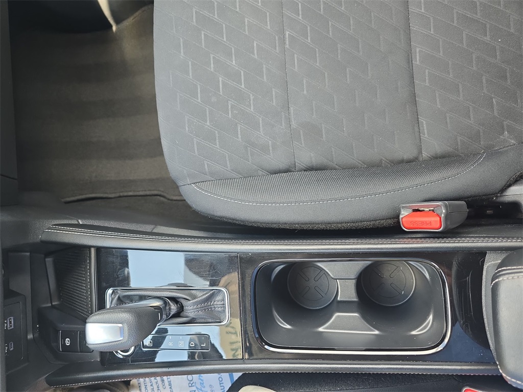 2024 Nissan Kicks SV photo 25
