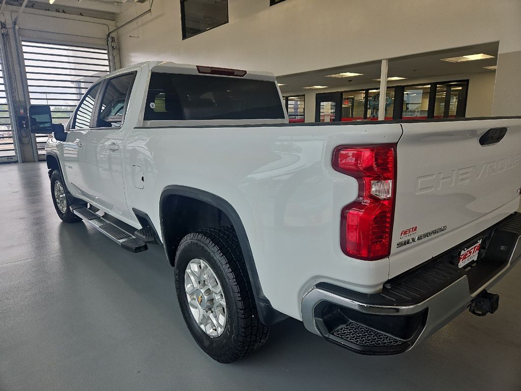 2023 Chevrolet Silverado 2500HD LT photo 6