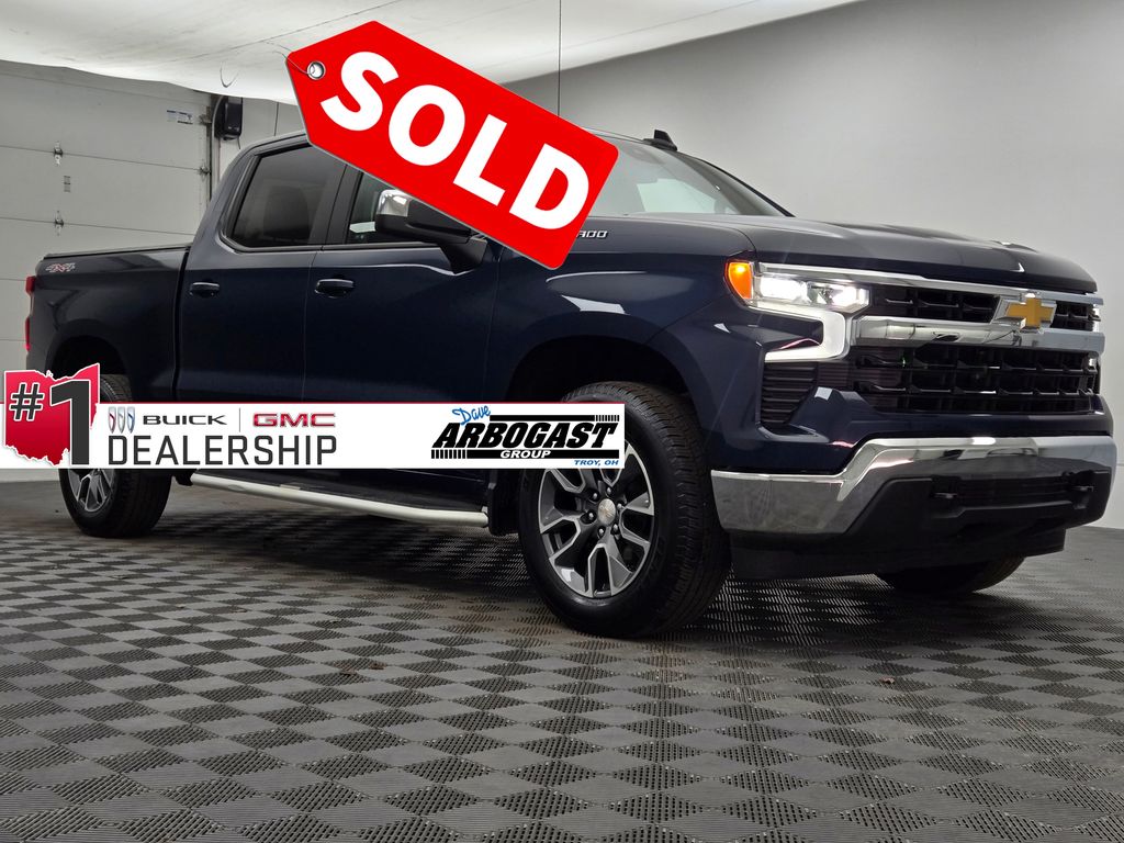 2022 Chevrolet Silverado LT's photo