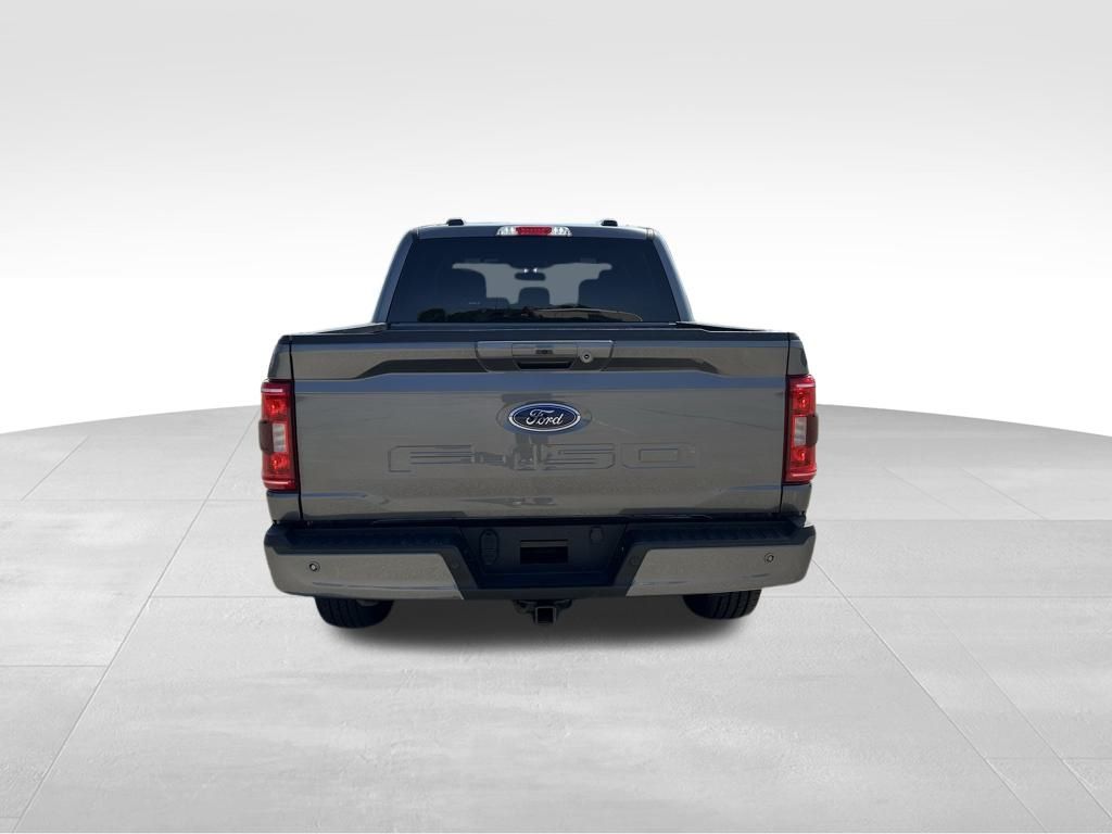 2022 Ford F-150 XLT photo 2