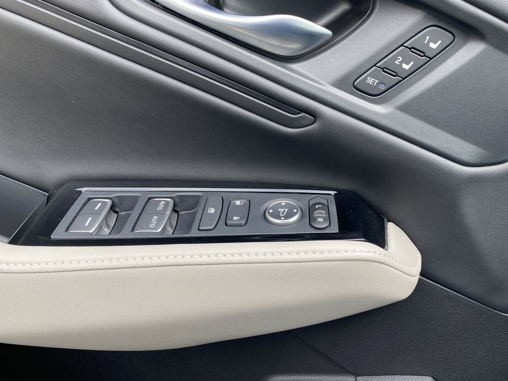 2025 Honda Accord Hybrid Touring photo 25