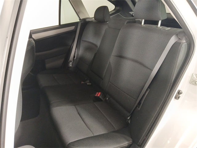 2017 Subaru Outback 2.5i Premium photo 16