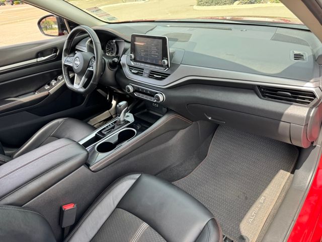 2024 Nissan Altima 2.5 SR photo 17