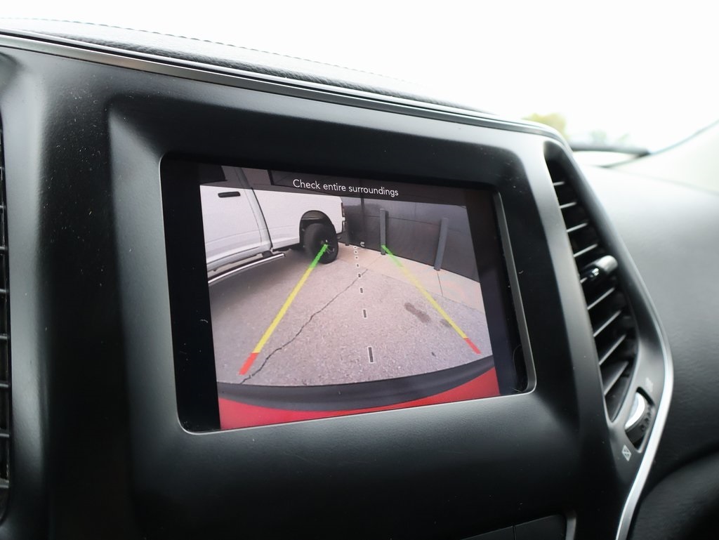 2021 Jeep Cherokee Latitude photo 30