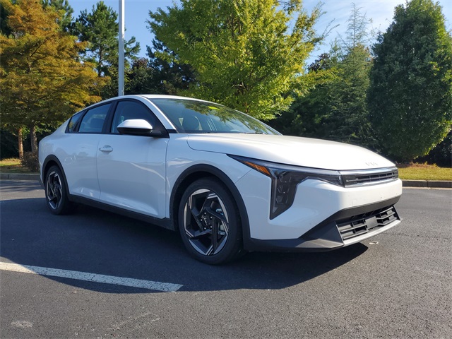 2025 Kia K4 EX photo 3