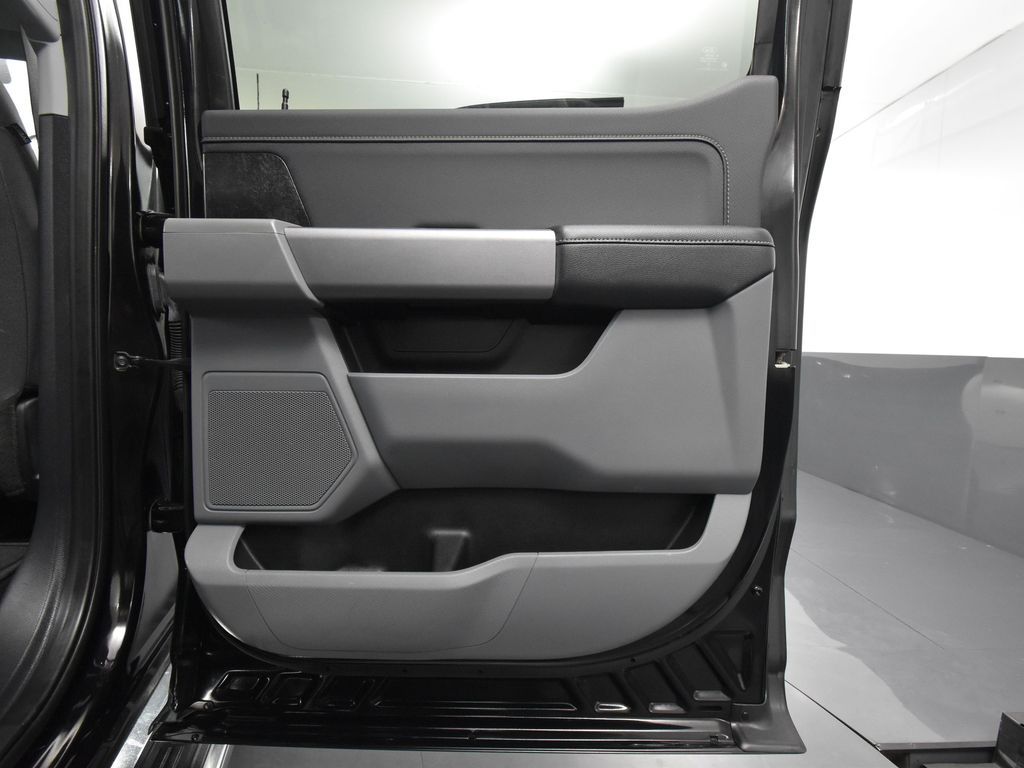 2022 Ford F-150 XLT photo 32