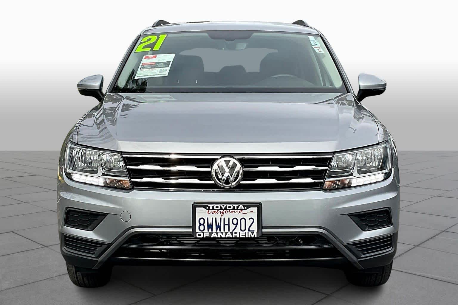 2021 Volkswagen Tiguan SE photo 3