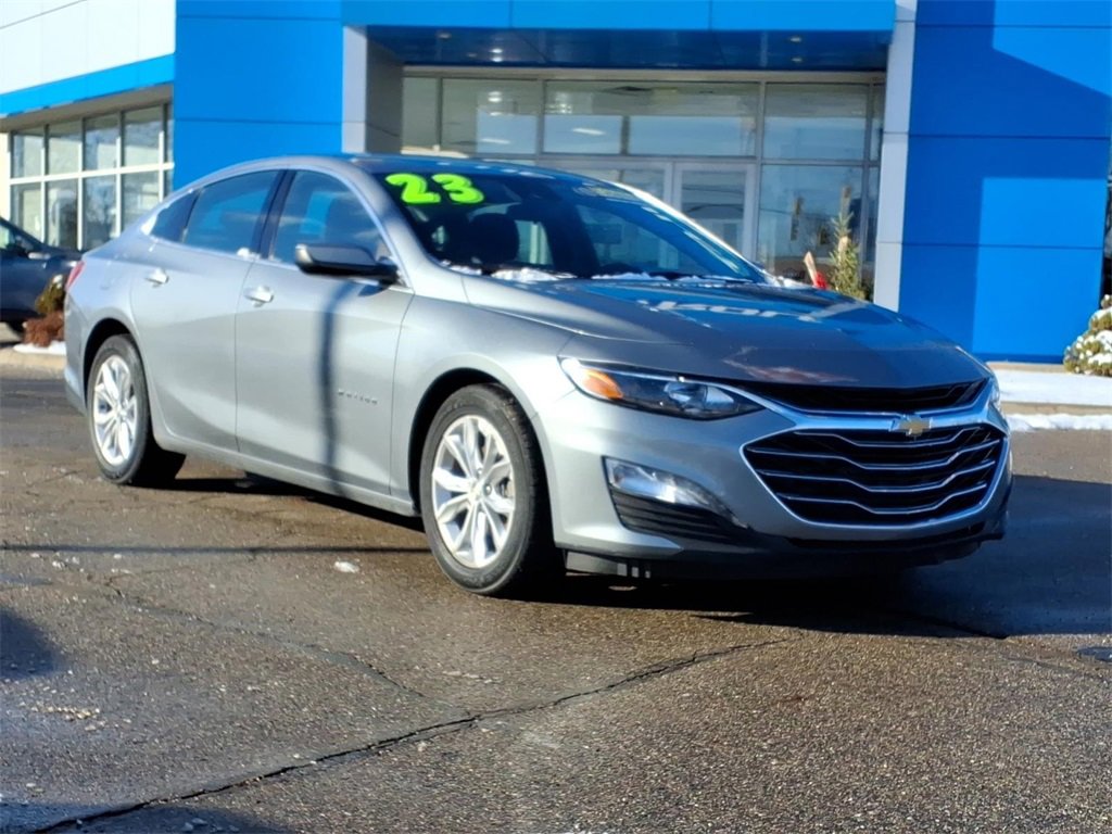 Used 2023 Chevrolet Malibu 1LT with VIN 1G1ZD5ST8PF221376 for sale in Fowlerville, MI