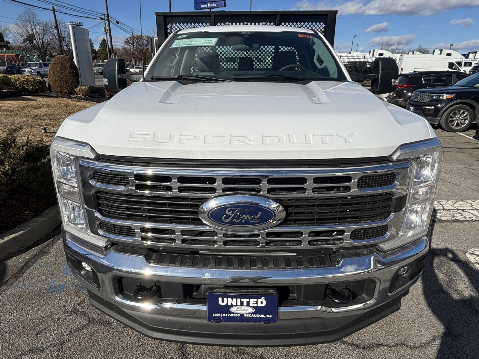 2024 Ford F-600 photo 4