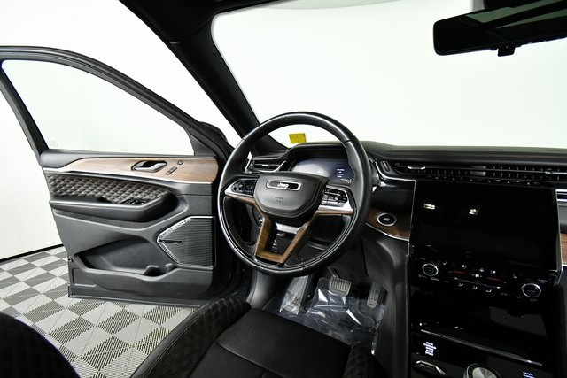 2022 Jeep Grand Cherokee Summit photo 17
