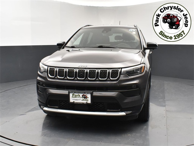 Used 2024 Jeep Compass Limited with VIN 3C4NJDCN8RT600315 for sale in Burnsville, Minnesota