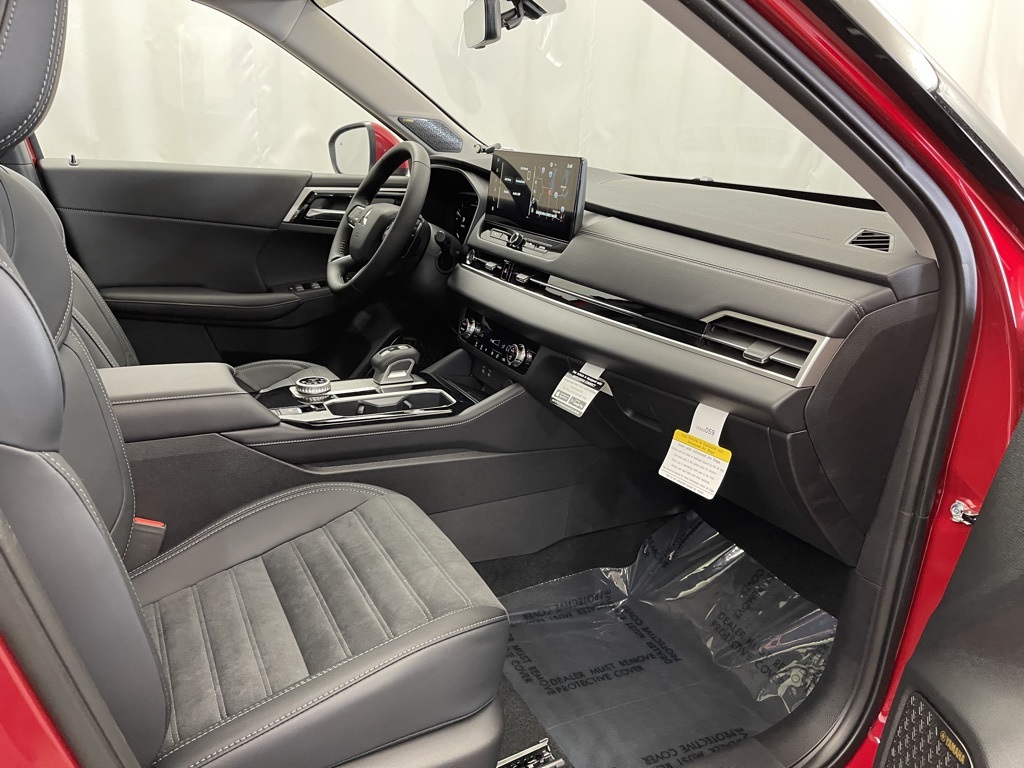 2025 Mitsubishi Outlander SE photo 26