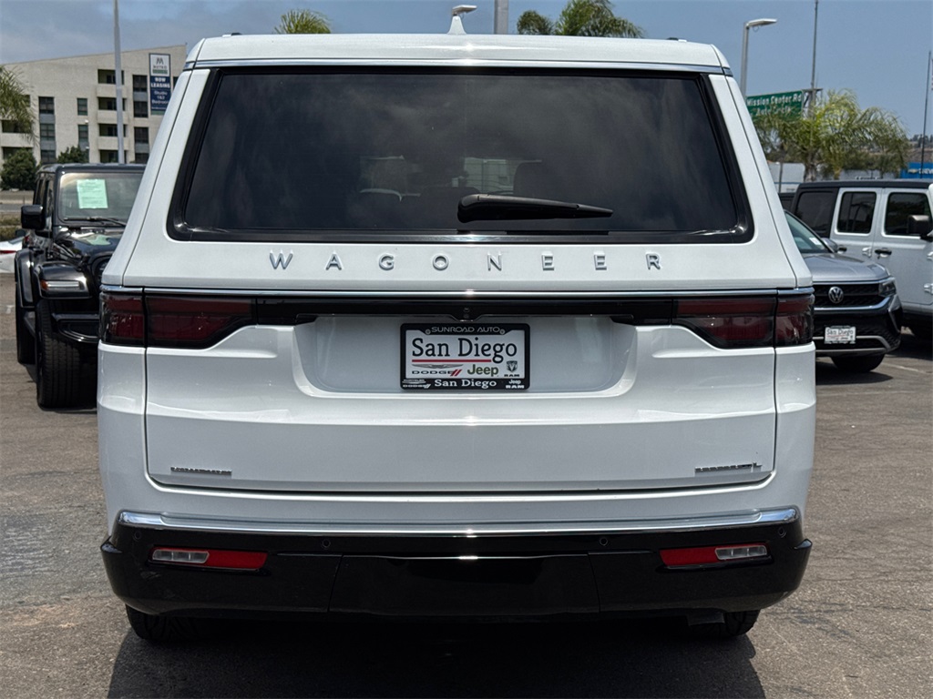2023 Jeep Wagoneer L Series II photo 13