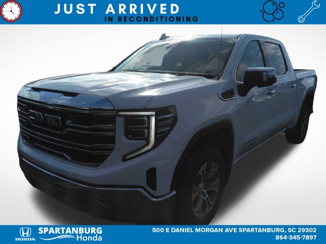 2024 GMC Sierra SLT's photo